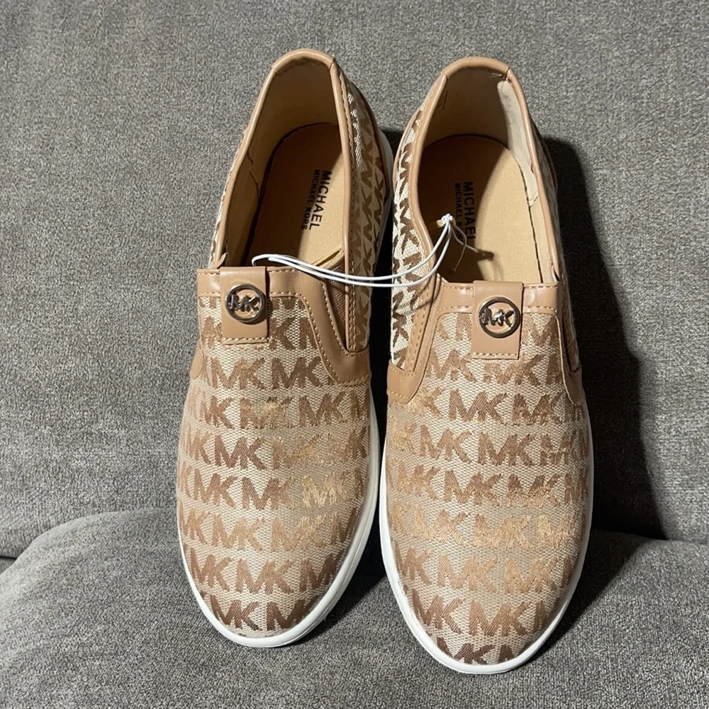 Michael Kors Youth 5/ Womens 6.5 Slip-On Sneakers in Beige/Gold